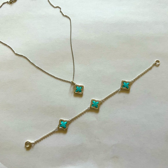 Jewelry - Set of necklace and bracelet.